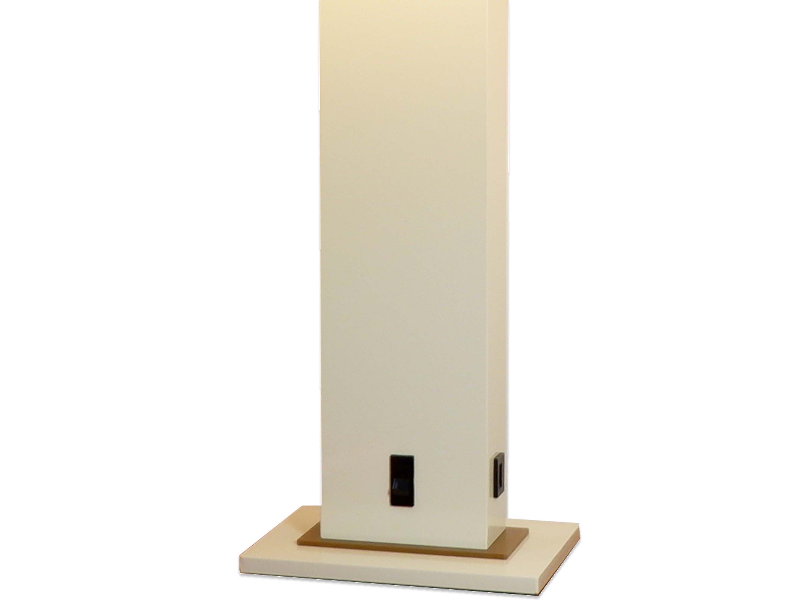 Vantage in Cream with Satin Poly Gold step plate